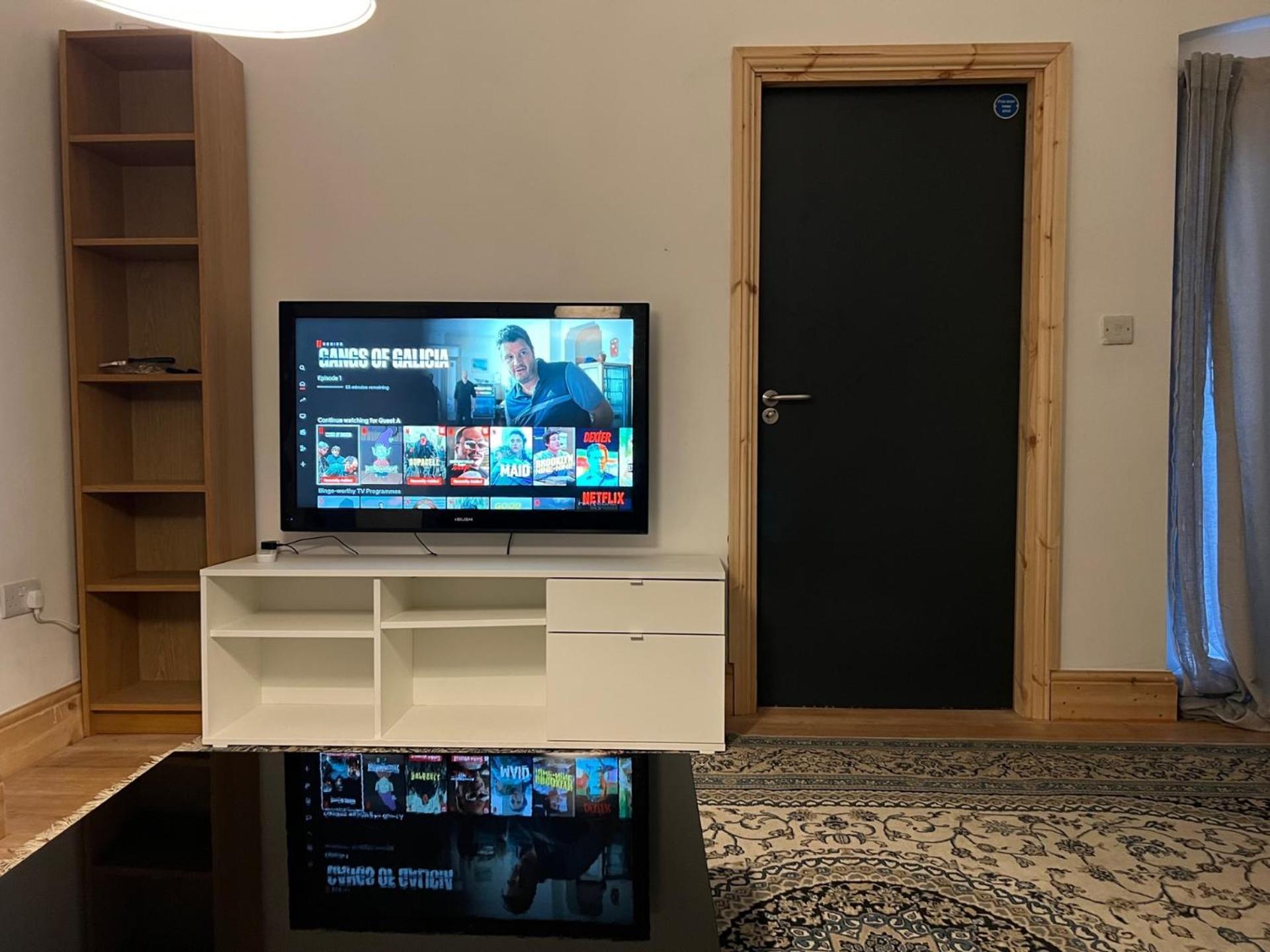New Flat, Own Bathroom, Sitting Room & Large Bedroom - Walsall Bescot ภายนอก รูปภาพ